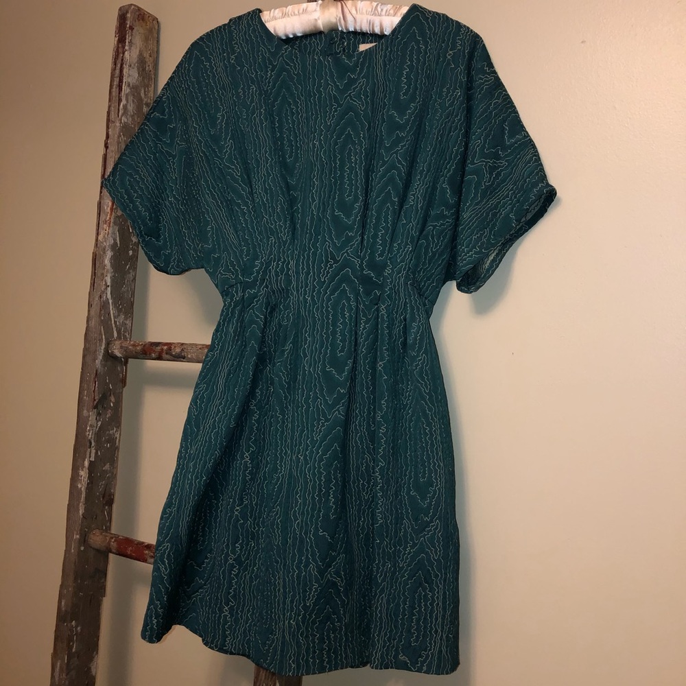 Cinched waist dress with pockets
